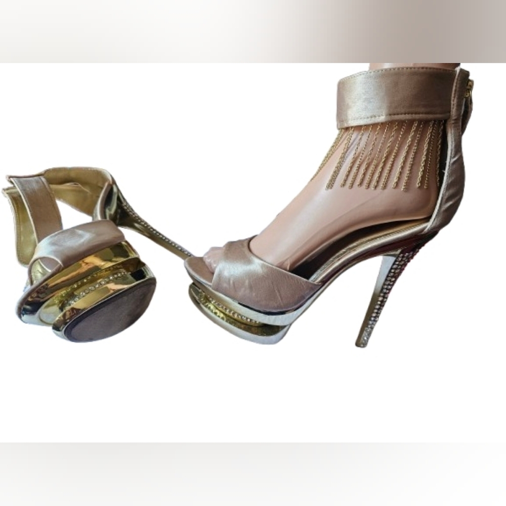 Vigo Fiore size 10 Gold Satin Open Toe, Chain and Crystal Rhinestones Heels